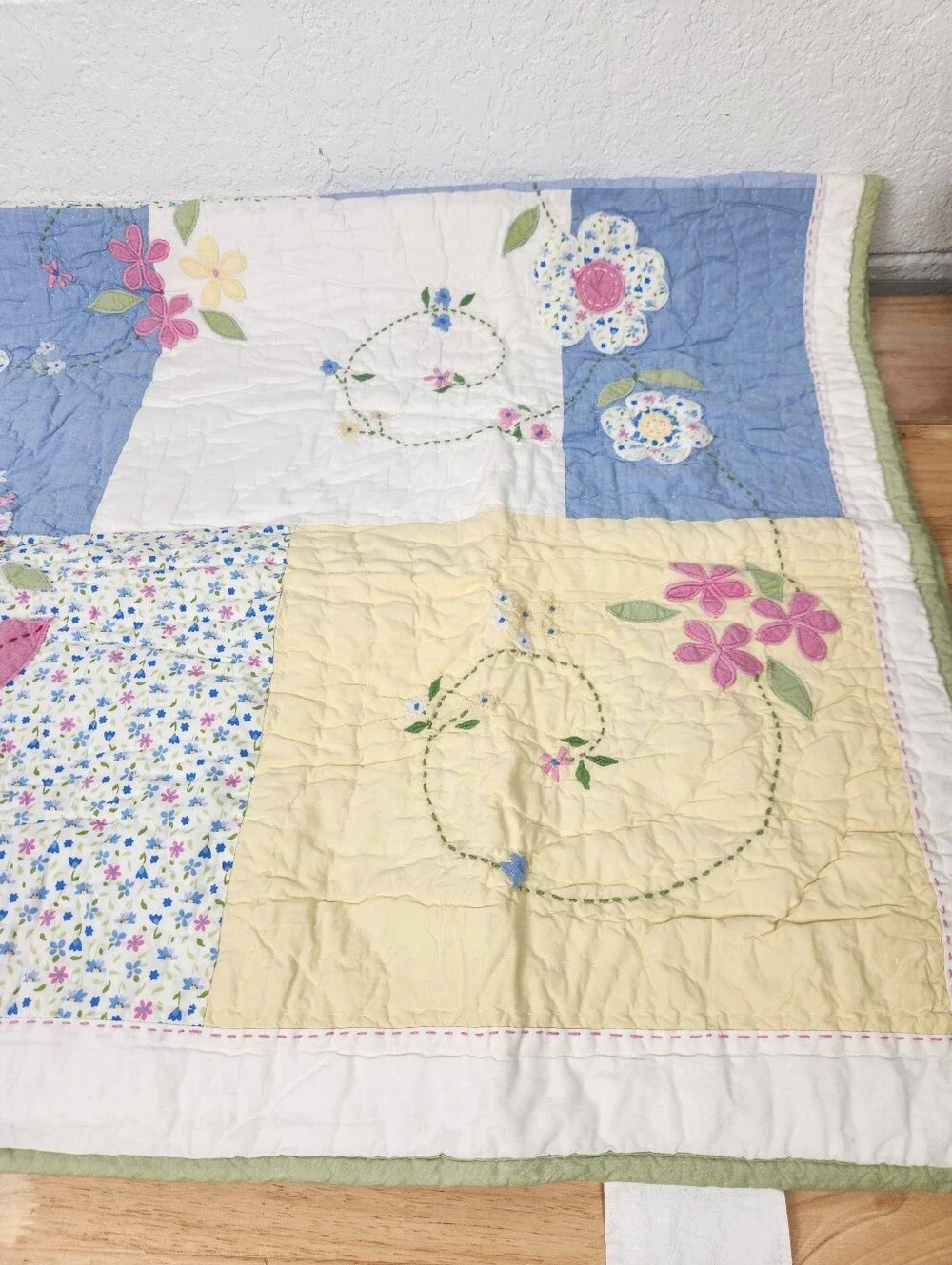 Pottery Barn Kids Vine Patchwork Crib/ Toddler Quilt 50x36 NOS Floral *Flaw*
